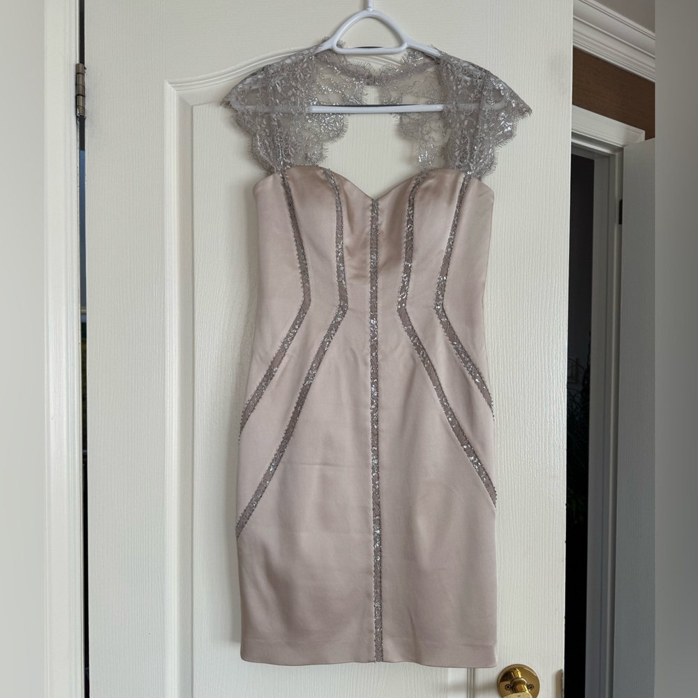 Aidan Mattox Golf/Silver lace Mini Dress